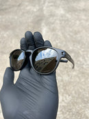 Latch All Black