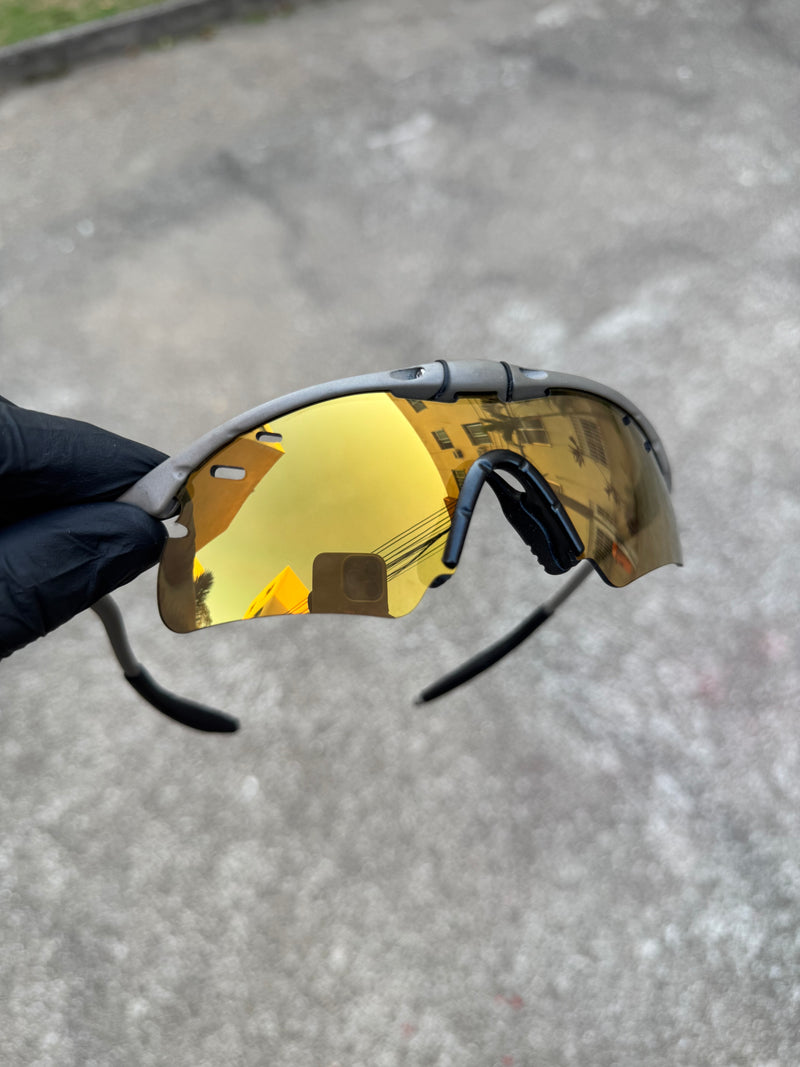M Frame X-Metal Gold Café