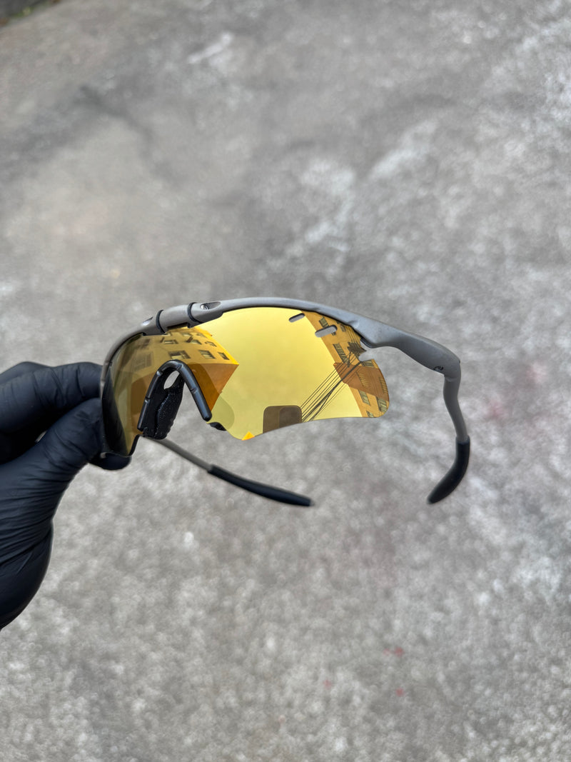 M Frame X-Metal Gold Café