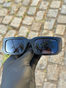 Óculos Prada Retrô All Black