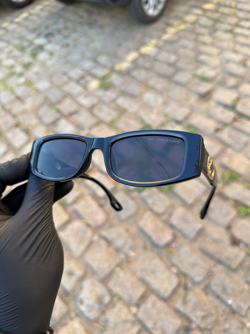 Óculos Van Cleef Retrô Black
