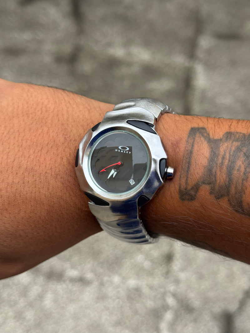 Blade 2.0 Black Dial