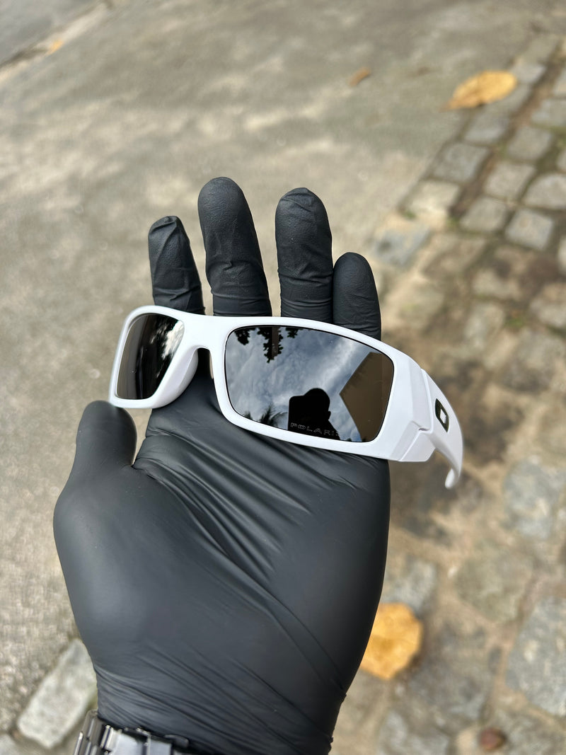 Gascan White Black