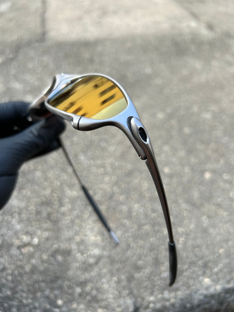 Juliet Carbon Polished Gold Café