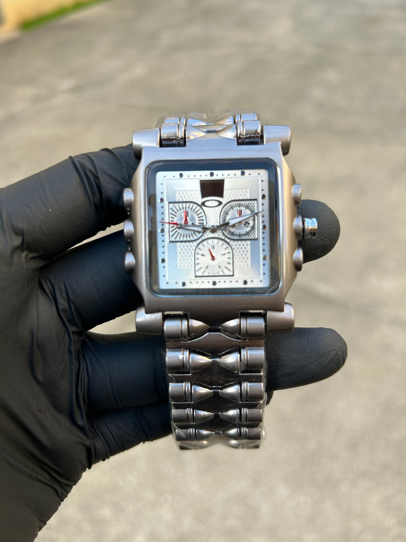 Minute Machine White