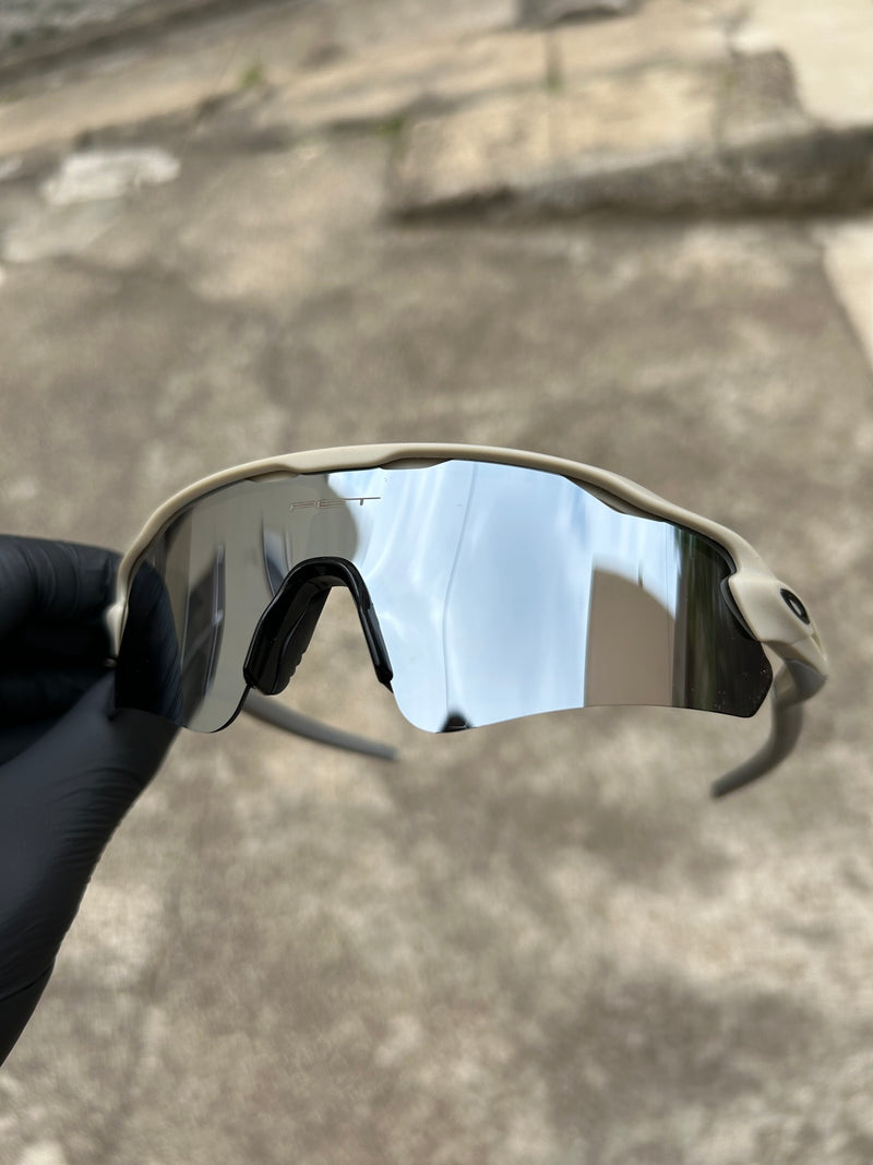 Radar Ev Piet Liquid Metal