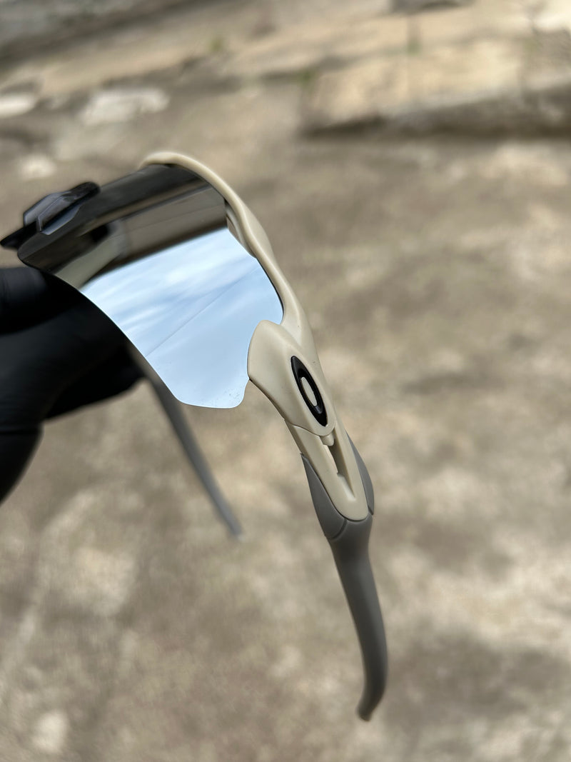 Radar Ev Piet Liquid Metal