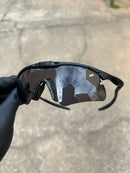 M Frame Carbon Black