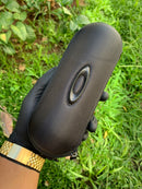 Case Oakley