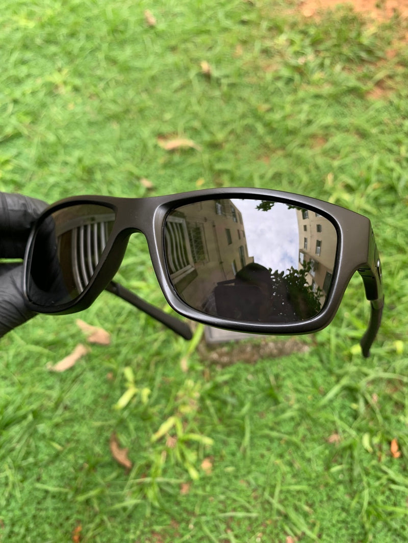 Jupiter All Black